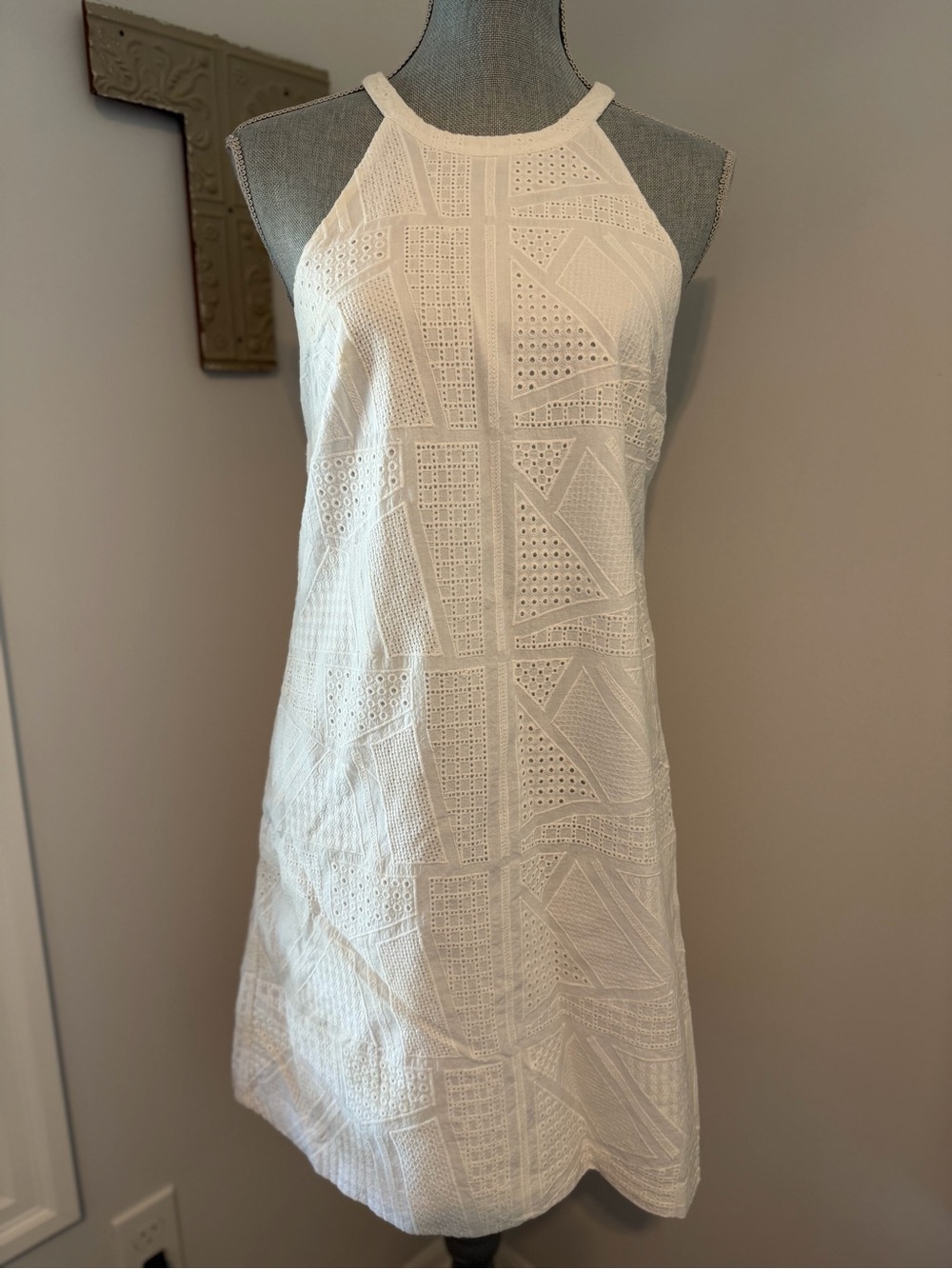ANN TAYLOR Cotton White Eyelet Sleeveless A-line Shift Dress Size 8